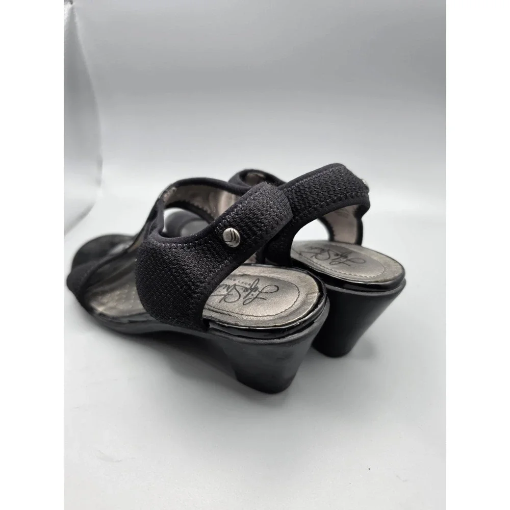 LifeStride Women's Size 8 Black T-Strap Slingback Heels Stretch Comfort Sandals
